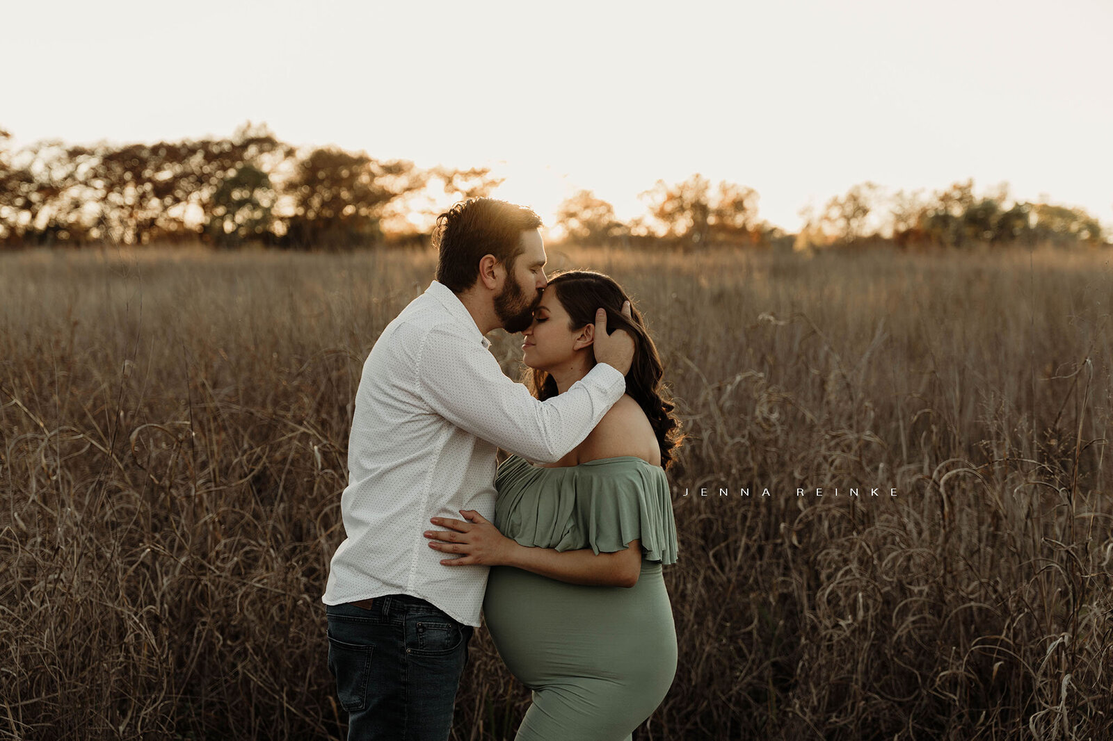 Boerne-Texas-Maternity-Field-Photos