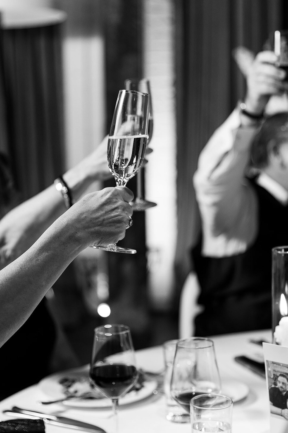 Chicago-wedding-photographer-lindsay-elaine-photography-837