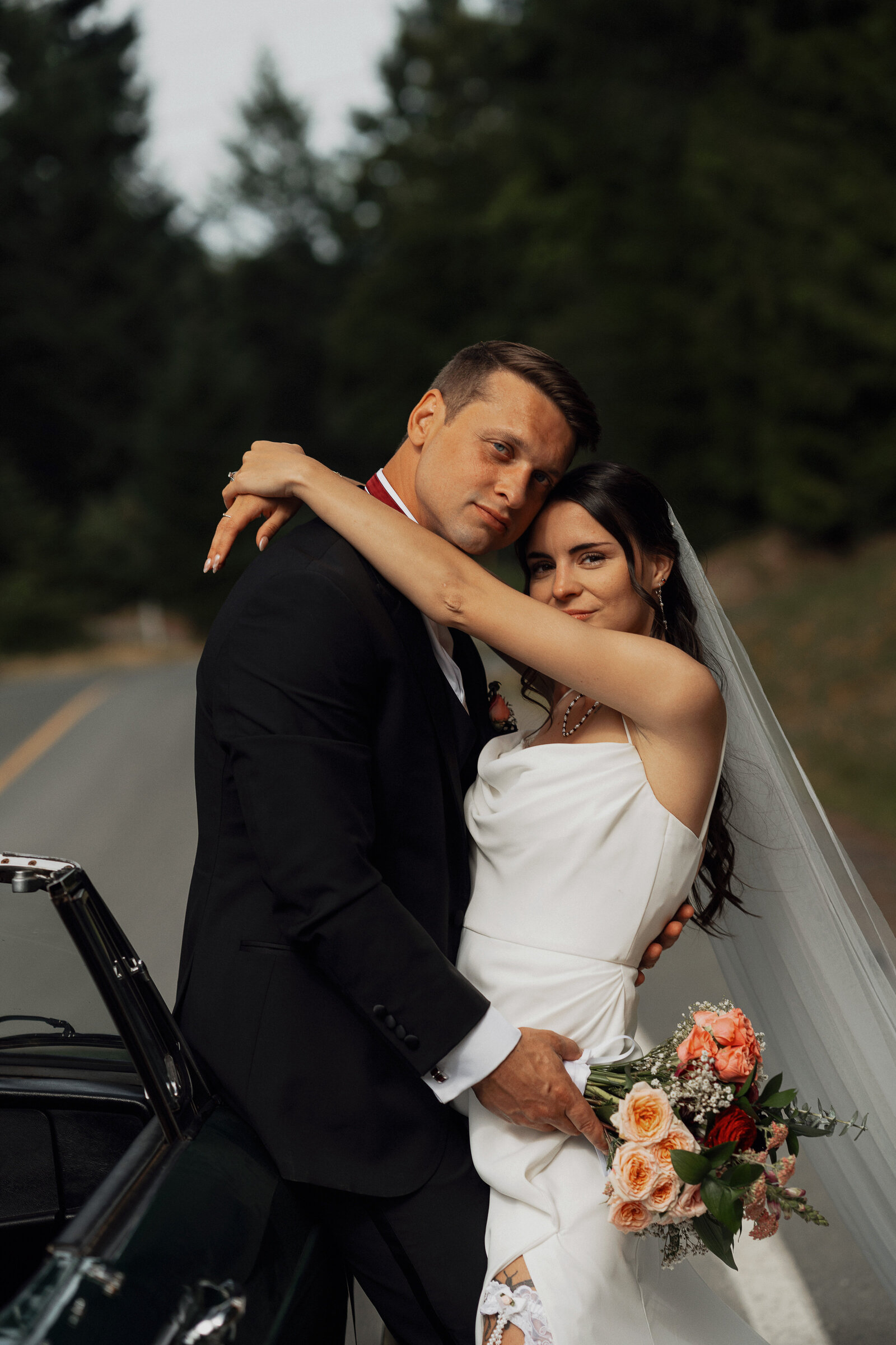 R&H-wedding-caleb-pike-victoria-bc-latitude 49 photography-couples portraits-06881