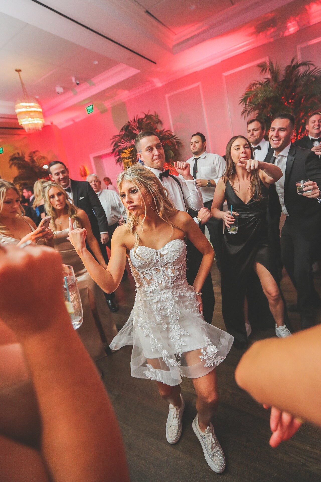 reception-dancing-pelican-club-wedding-reception-5