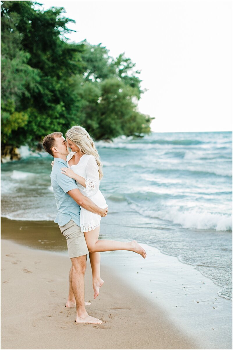 evanstonbeachnagagementsesion_chicagoweddingphotographerbozenavoytko00135