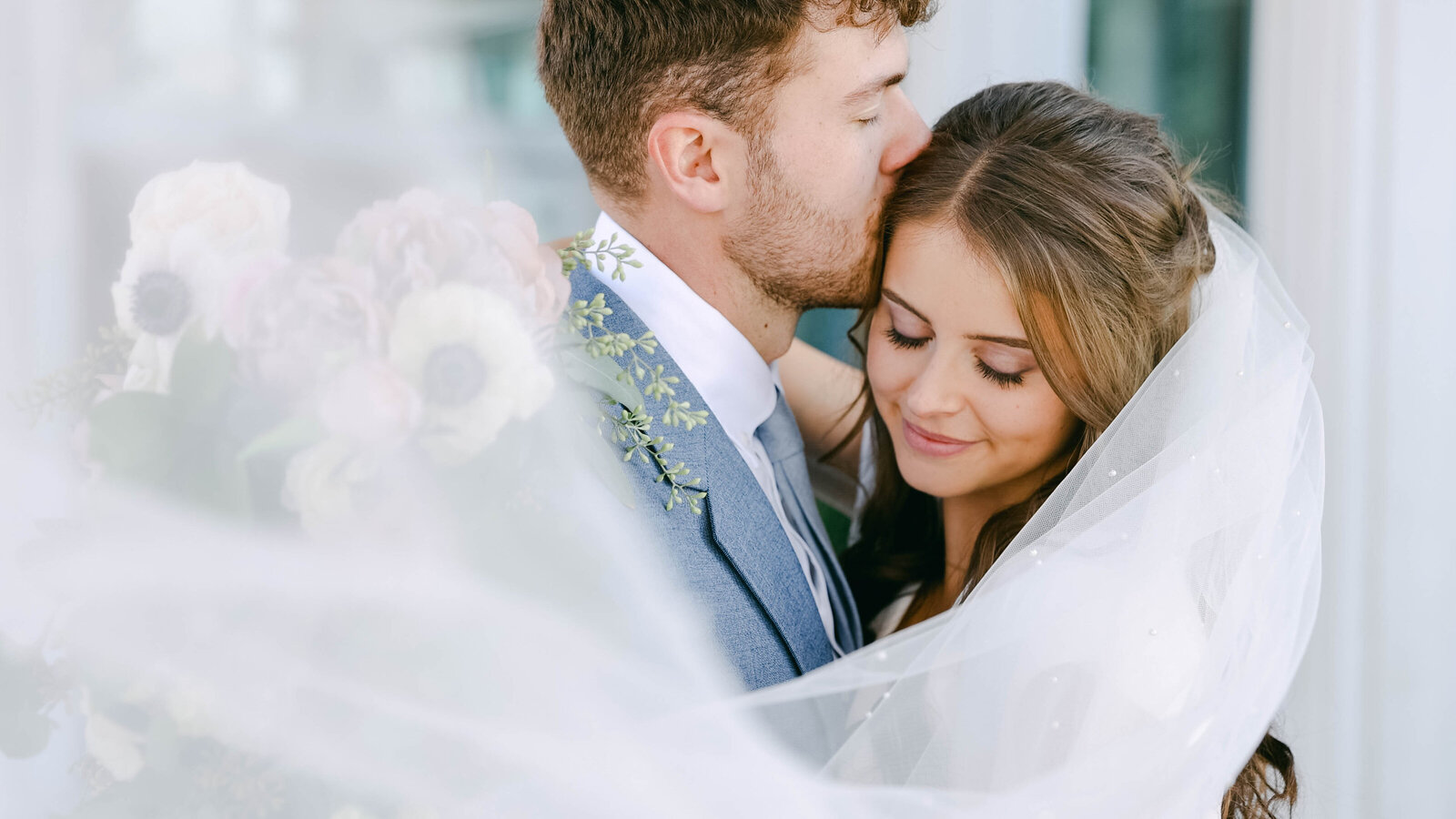 Bright and Airy Bride and Groom High End Luxury Wedding Videography by Cali Warner Media in Utah Salt Lake City