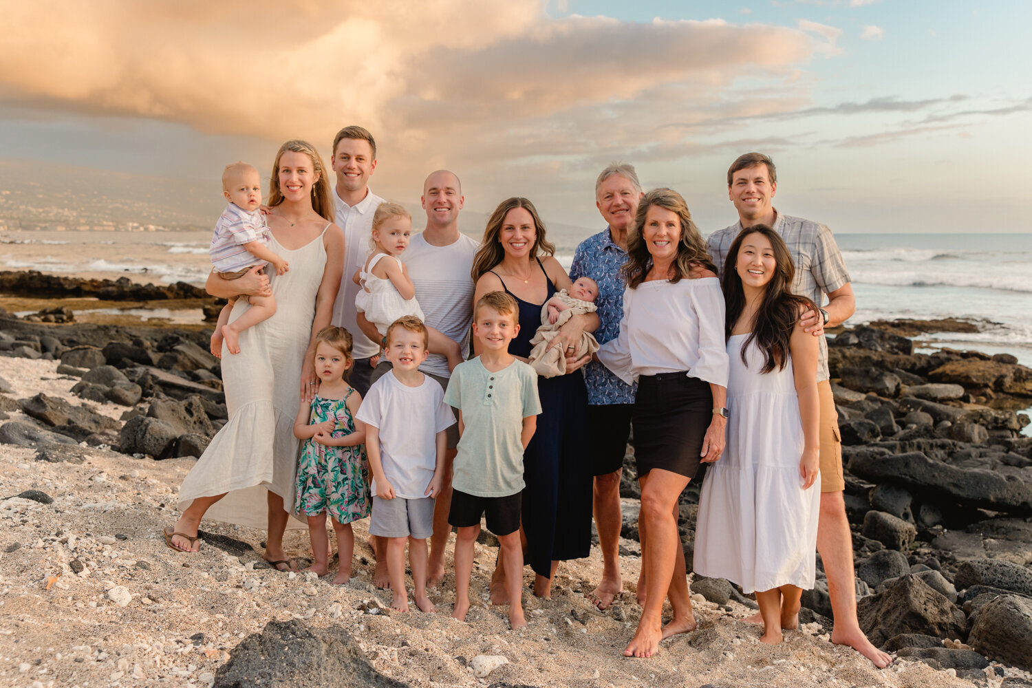 big island extended family photo shoot at Old Airport Beach