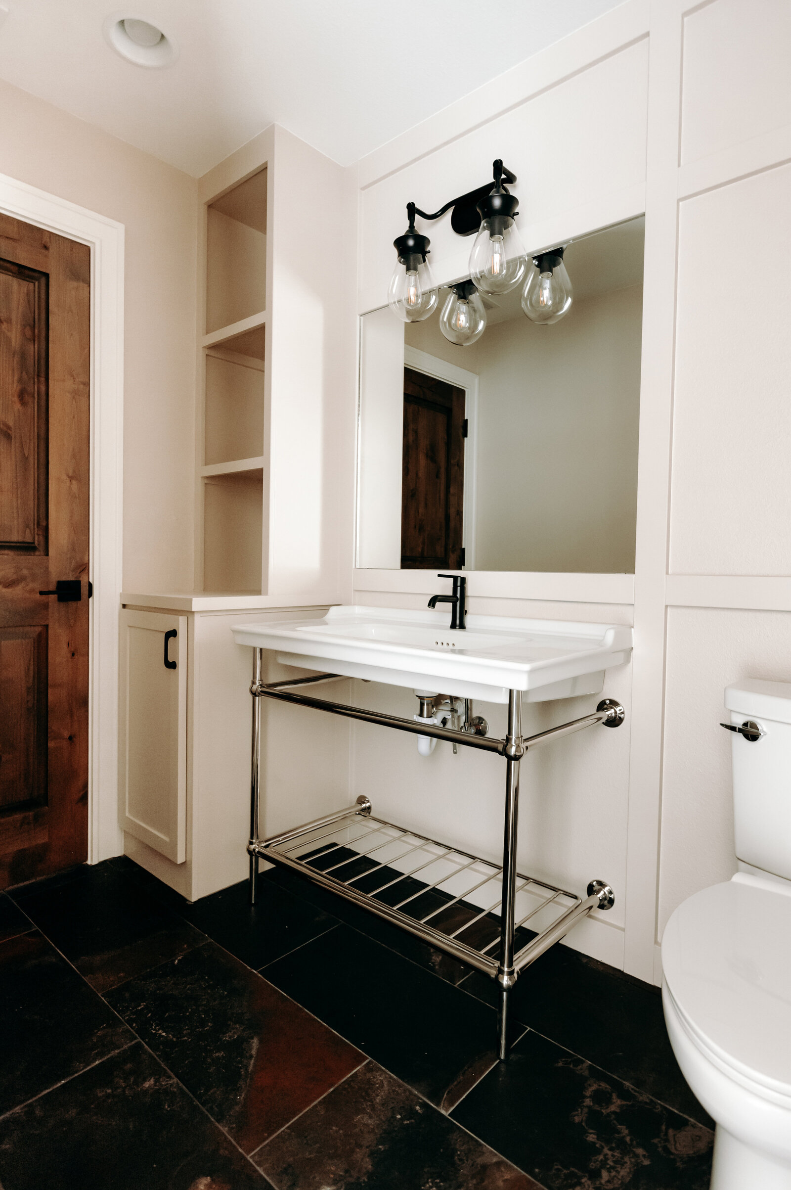 BATHROOMTHREE(1)