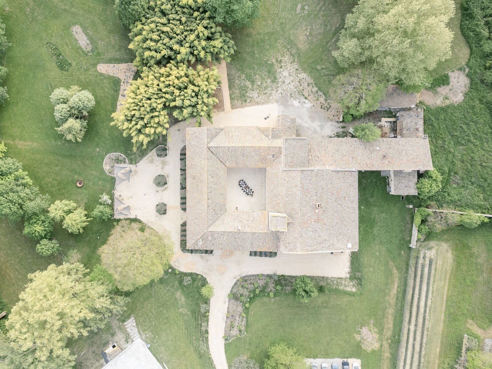 incredible-venue-in-provence-for-luxury-wedding