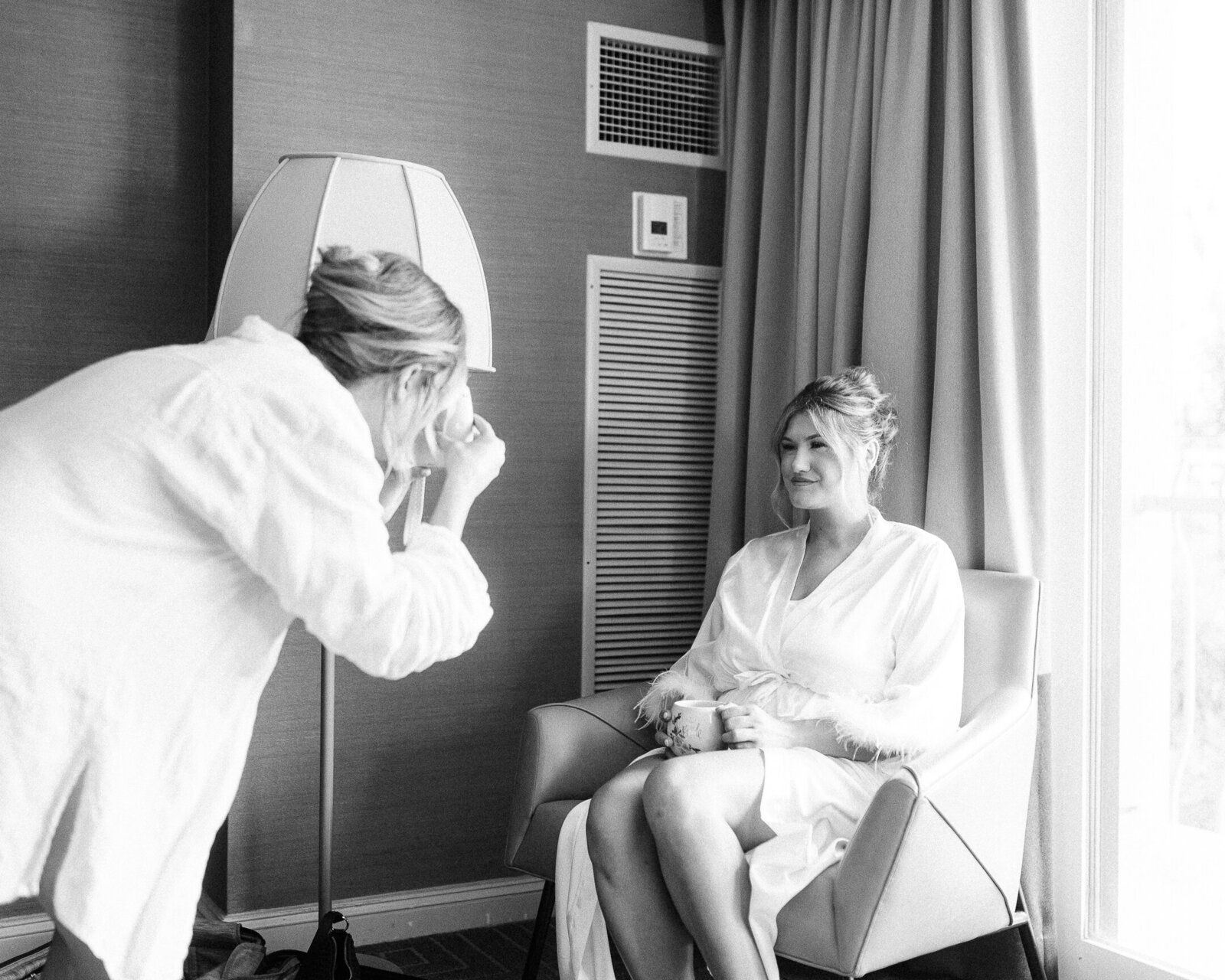 Corby Intercontinental Hotel Kansas City Wedding Plaza-22