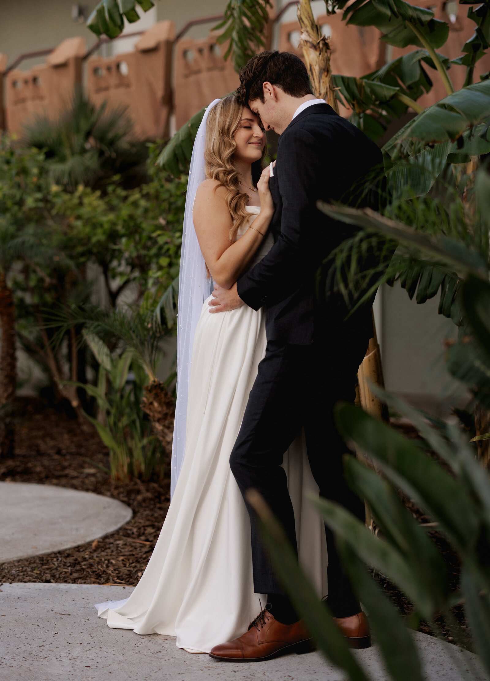 Photos of wedding couple, taken at Scottsdale Valley Ho Hotel in Scottsdale Arizona, Taken by Kollar photography, Arizona Elopement Photographer