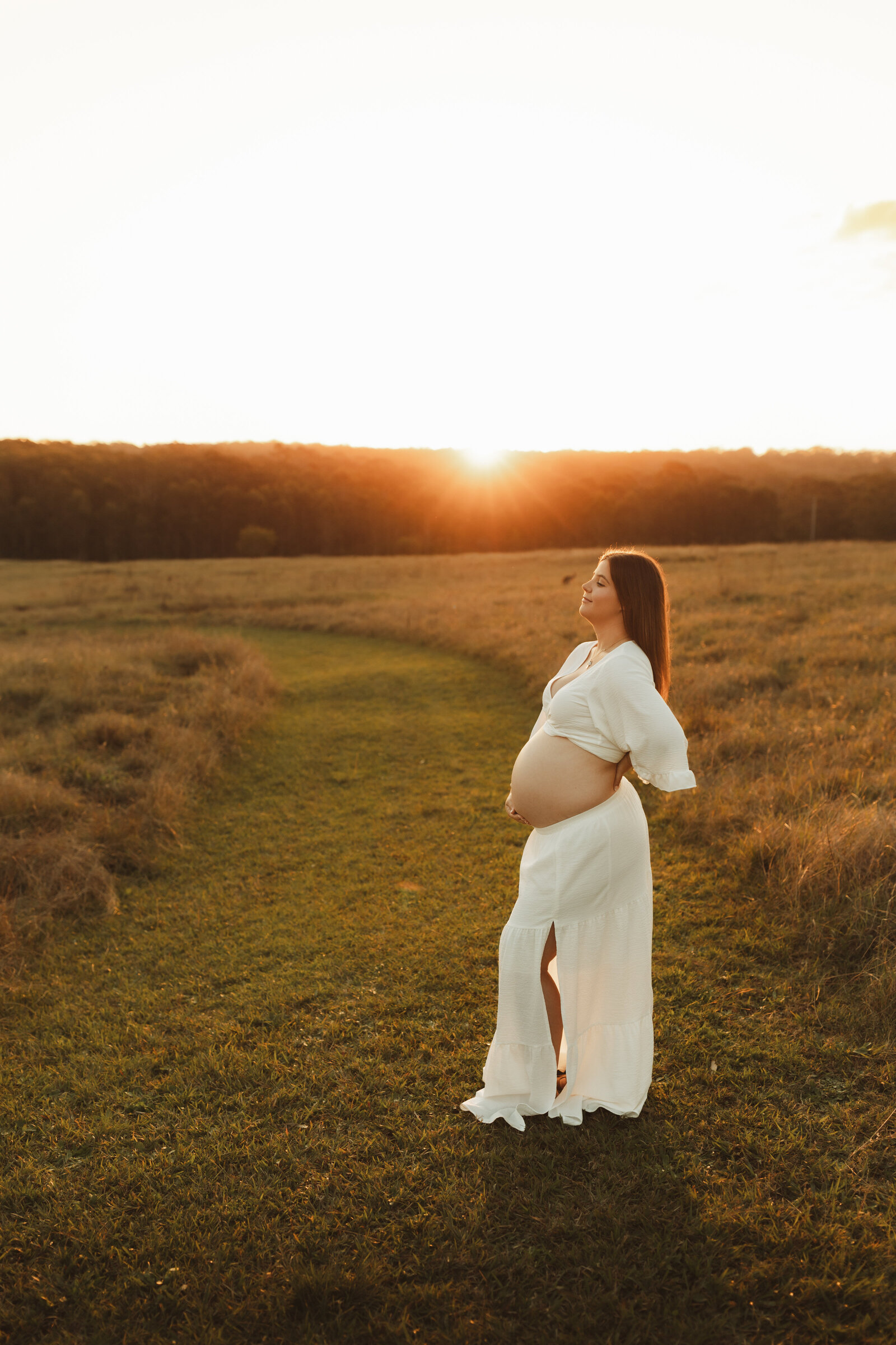 golden-light-maternity-session-north-west-sydney