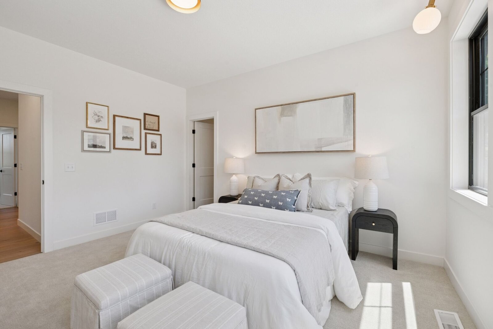 4404 West 58th Street - Upper Level Junior Suite with Ensuite Bathroom