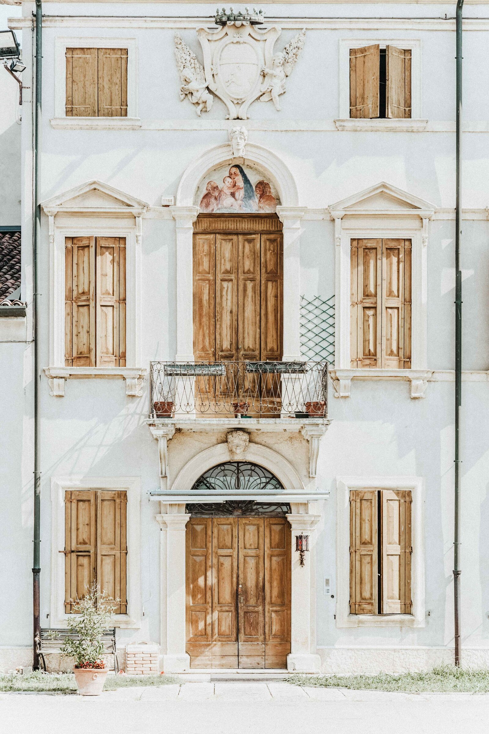 giuseppe-mondi-6tX40n6OciU-unsplash