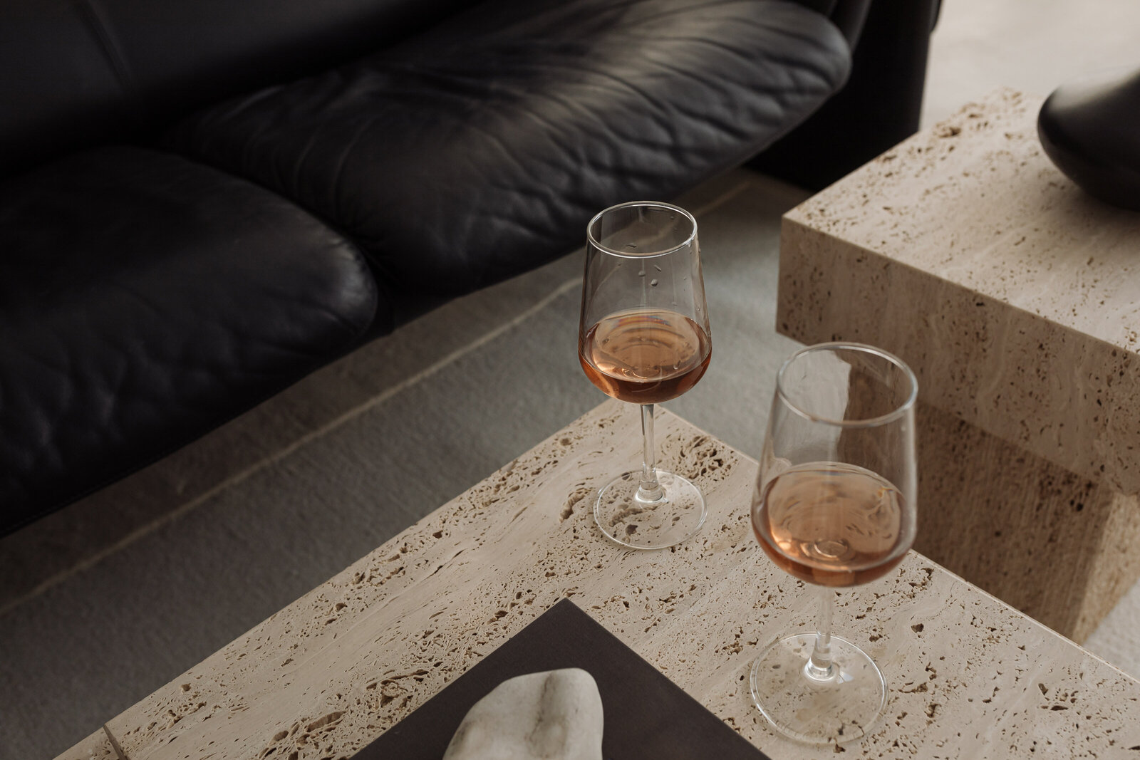 kaboompics_two-glasses-of-rose-wine-on-a-travertine-table-36440