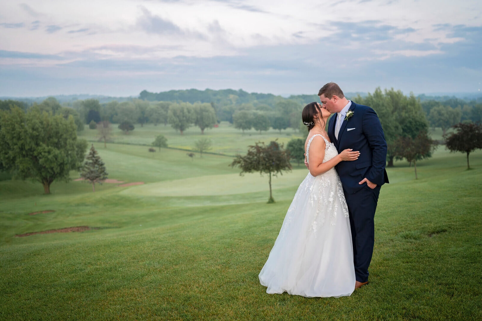 Wedding-at-Mayville-Golf-Course-in-Mayville-Wisconsin-124