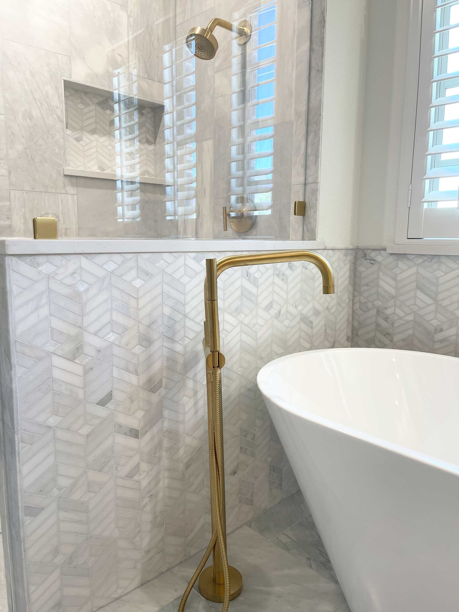 Creative home renovation projects highlighting innovative designs and customized solutions that transform living spaces with a perfect blend of style, functionality, and modern aesthetics.