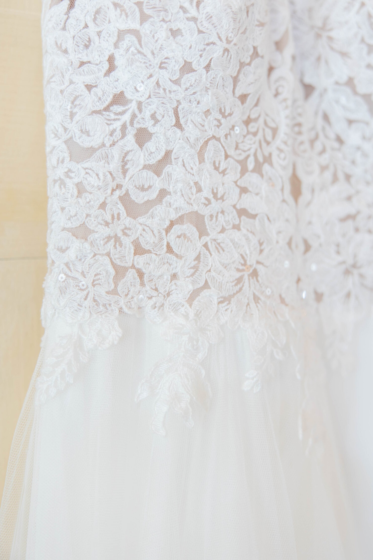 2022 08 14_Elle Josh Wedding_Nuzzos Farm_Branford CT_01-GettingReady-27