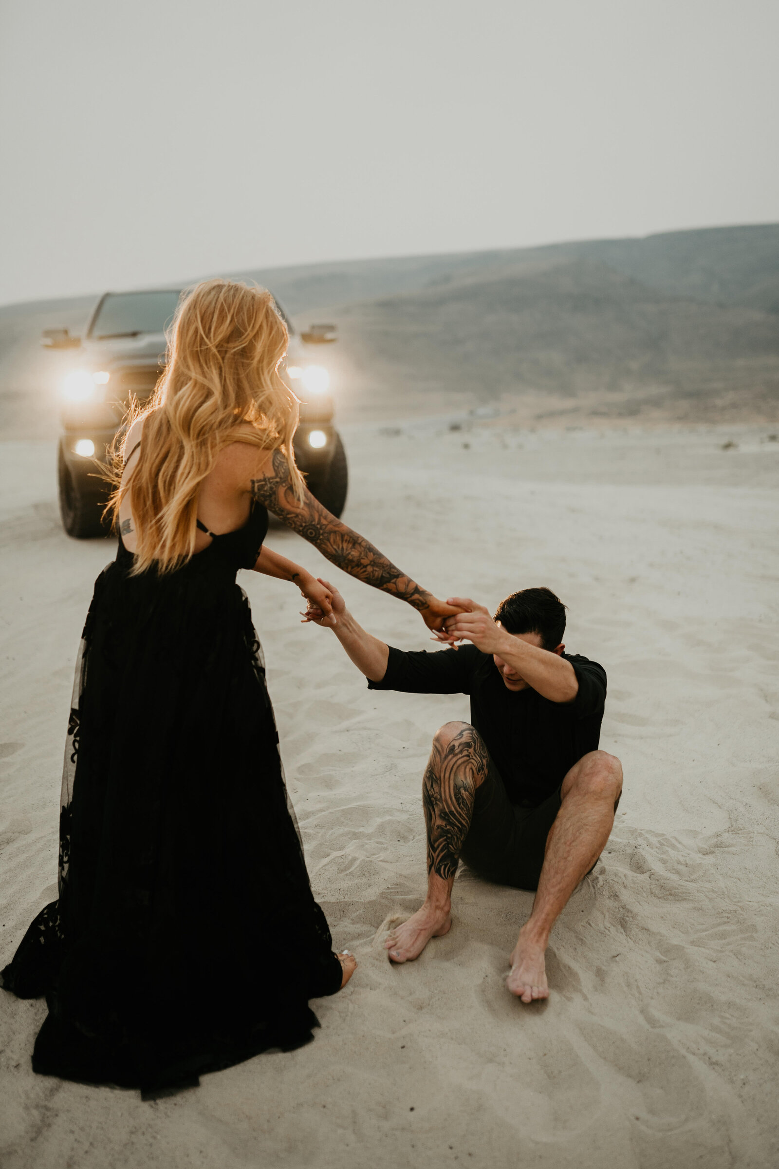 Sand Dunes Couples Photos - Raquel King Photography79