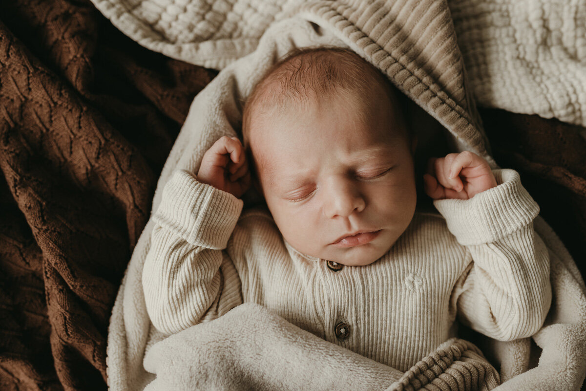 newbornshoot-newbornfotograaf-newbornfotografie-gelderland-wijchen-nijmegen-fotograaf-brabant-blinkend-beeld