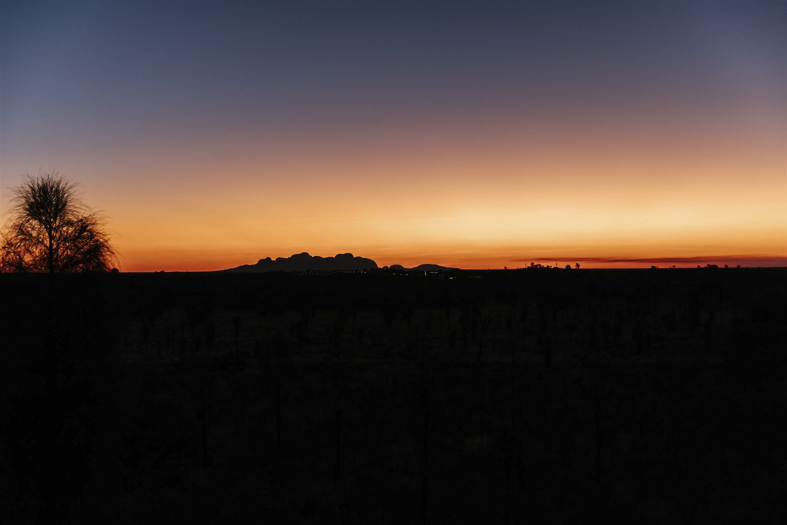 Uluru wedding at sunset by Melbourne wedding photographer Ada and Ivy
