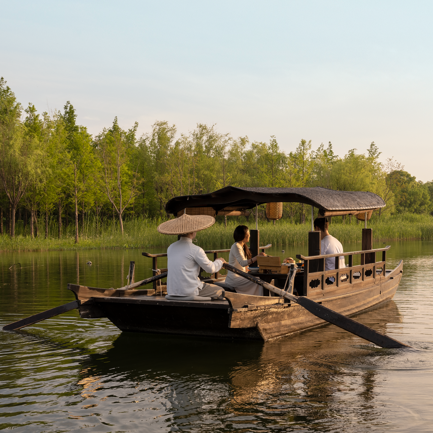 amanyangyun_china_-_experiences_boat_west_lake