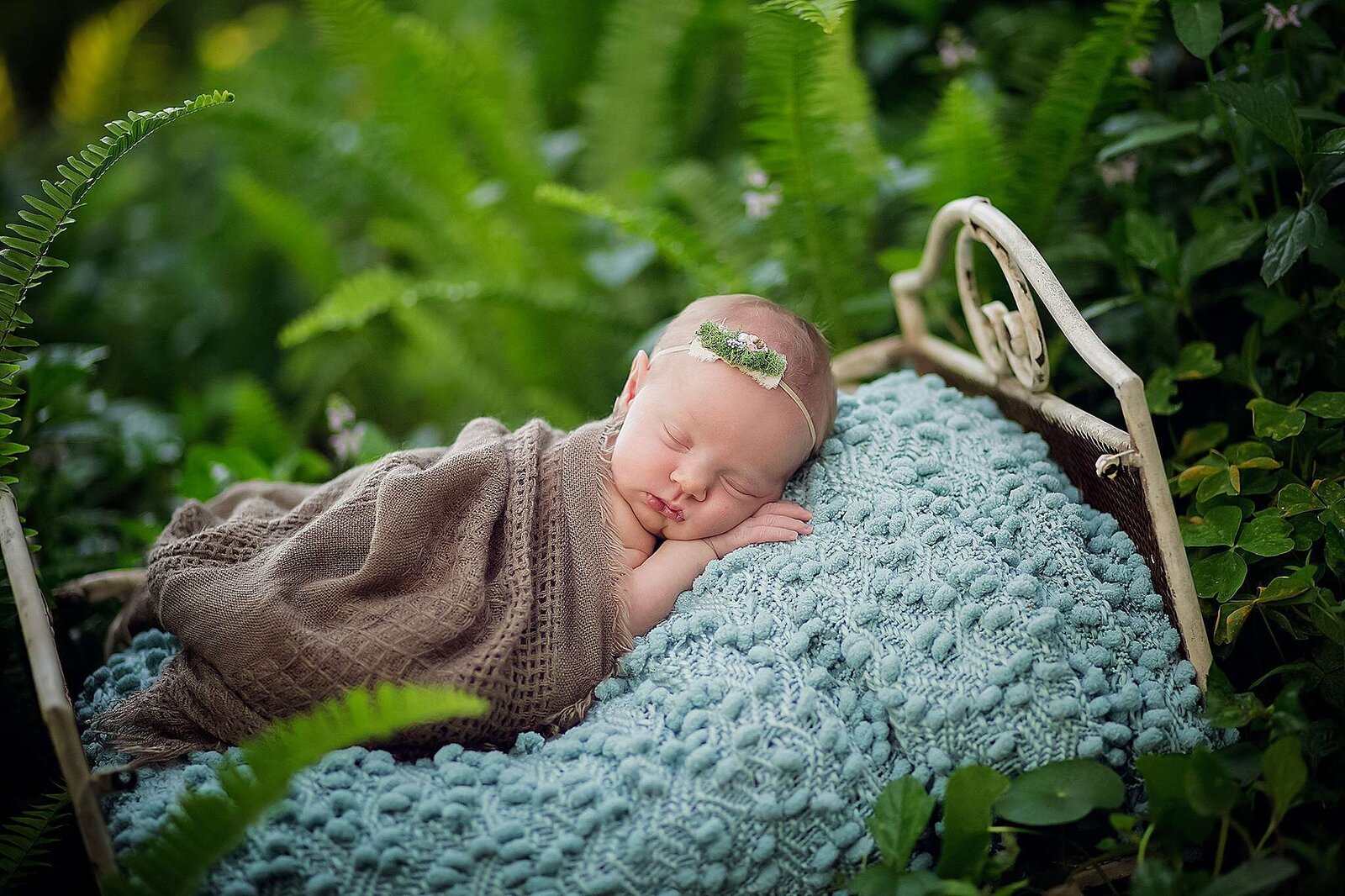 Orlando-Outdoor-Newborn-Photographer-8