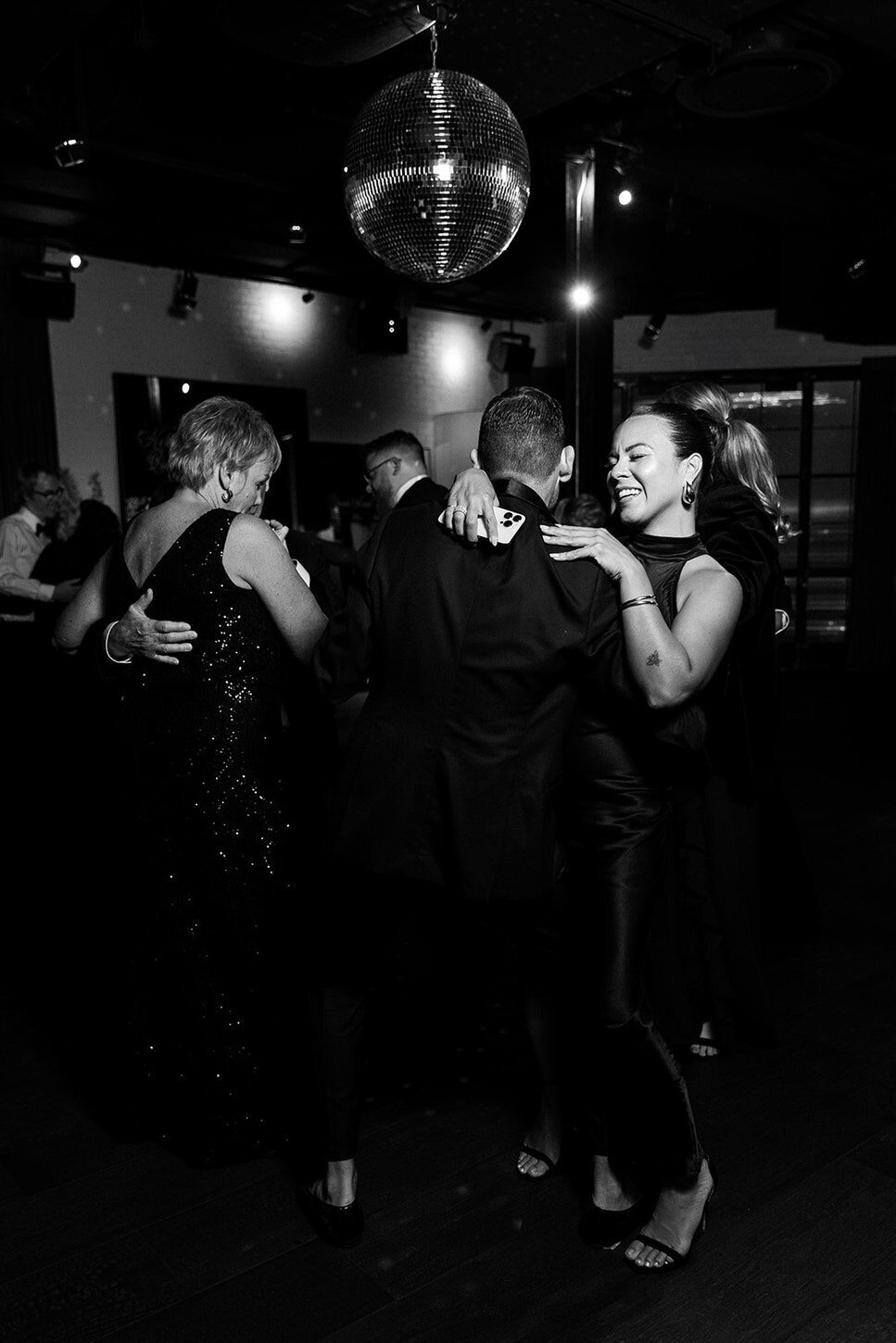 Chicago-wedding-photographer-lindsay-elaine-photography-942