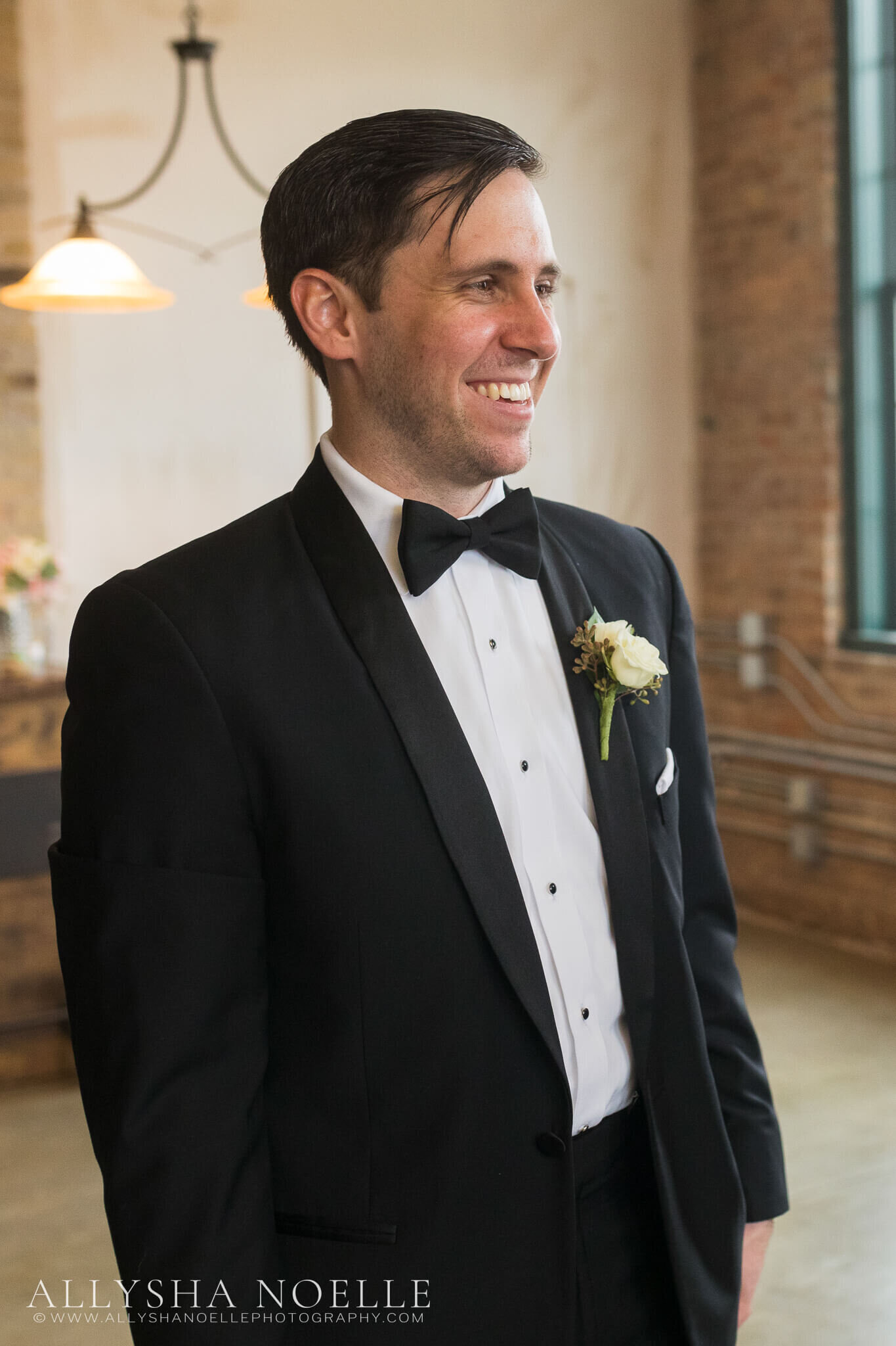 Wedding-at-The-Factory-on-Barclay-in-Milwaukee-0077