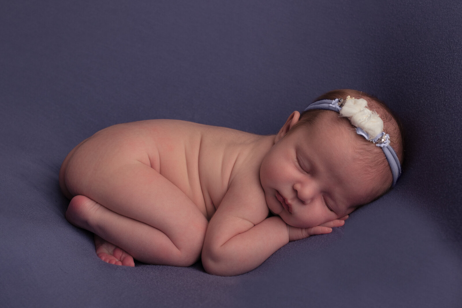 savannah-birth-photographer-crystal-and-lace-newborn-session-kinsleigh-2423