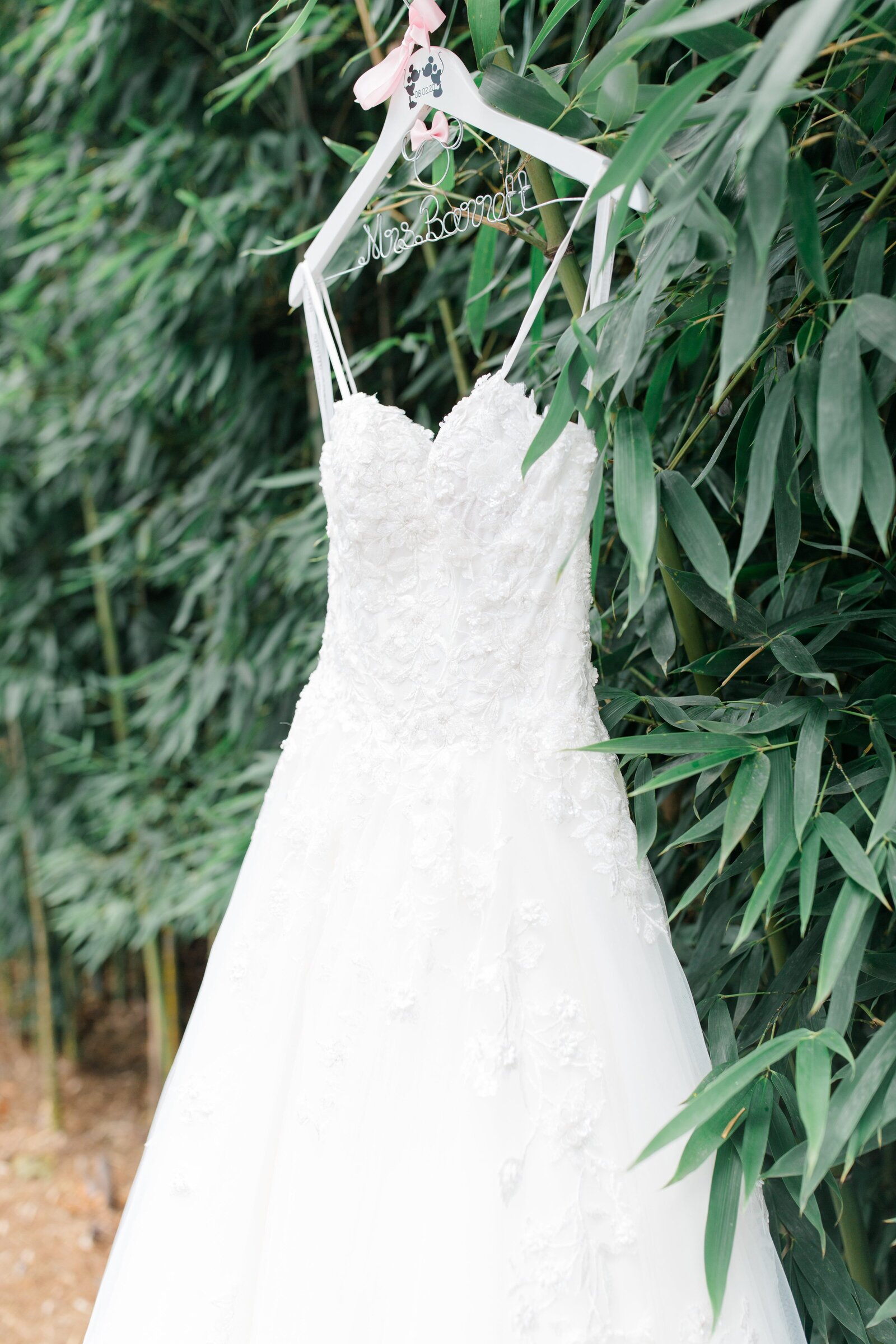 erica-lauren-photography-turnbull-barrett-primrose-cottage-wedding-getting-ready-aug-02-2020-91