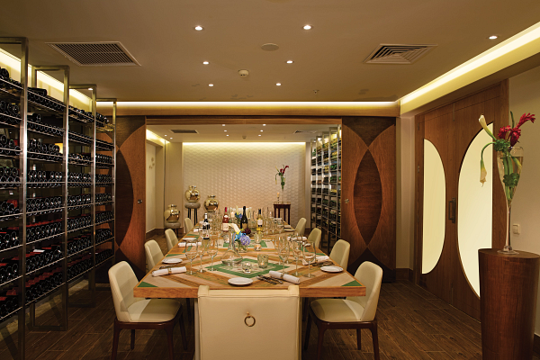 DROPC-RES-WineCellar-1A-CB