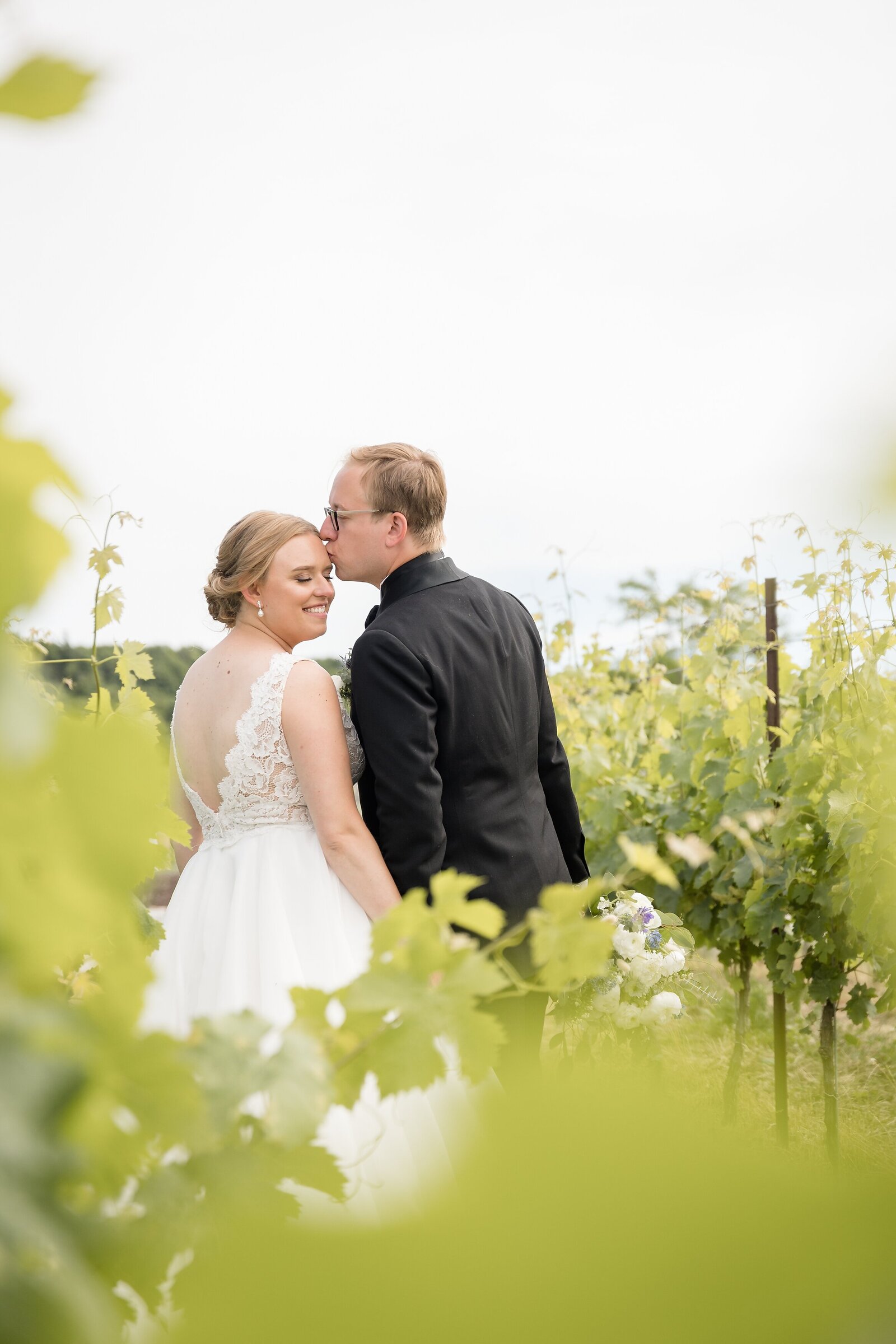 The Barns Cave Springs Vineyard Wedding - Dylan and Sandra Photography - 0646