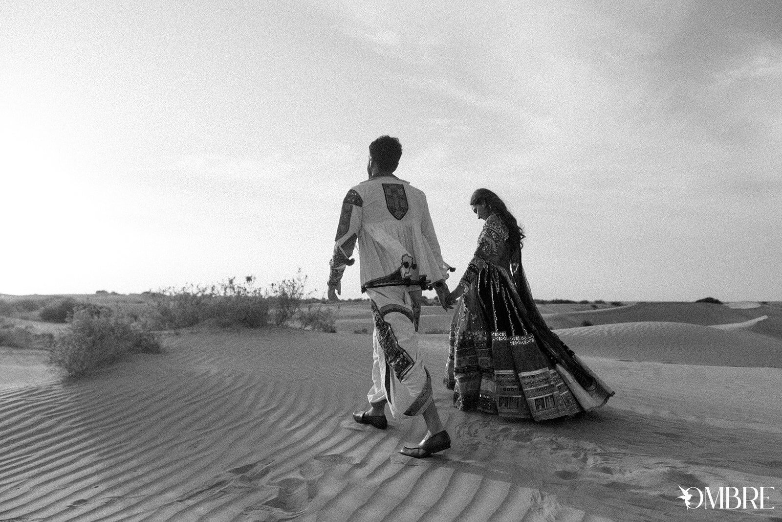 BLACK AND WHITE PR WEDDING SHOT BY TEAM OMBRE AT JAISALMER