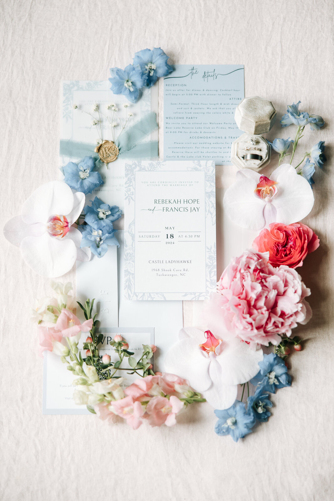 CastleLadyhawkeSummerWedding01