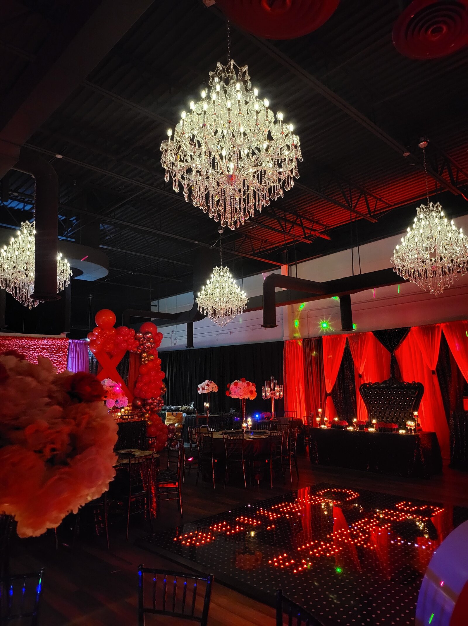 Celebrate your special occasion with our Metro Detroit LED dance floor, it is fully customizable and available for rent in and outside of our Eleven11 Event Space. Our LED dance floor is fully customizable with letters, colors, wording and patterns.