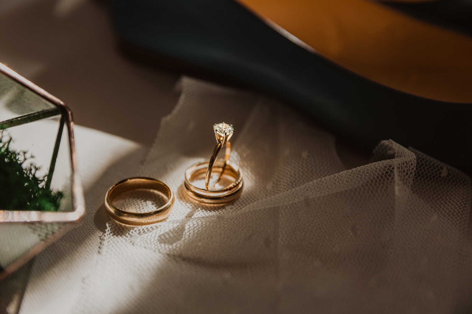Atlanta wedding photographer highlighting unique wedding rings for modern couples. Explore unconventional shapes, textures, & gemstones