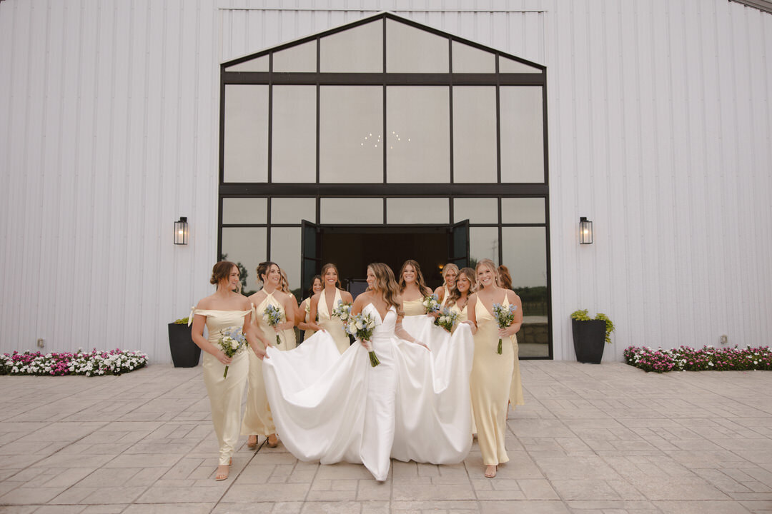 reuben-wedding-teasers-prairie-hill-vineyard-kayxbee-157