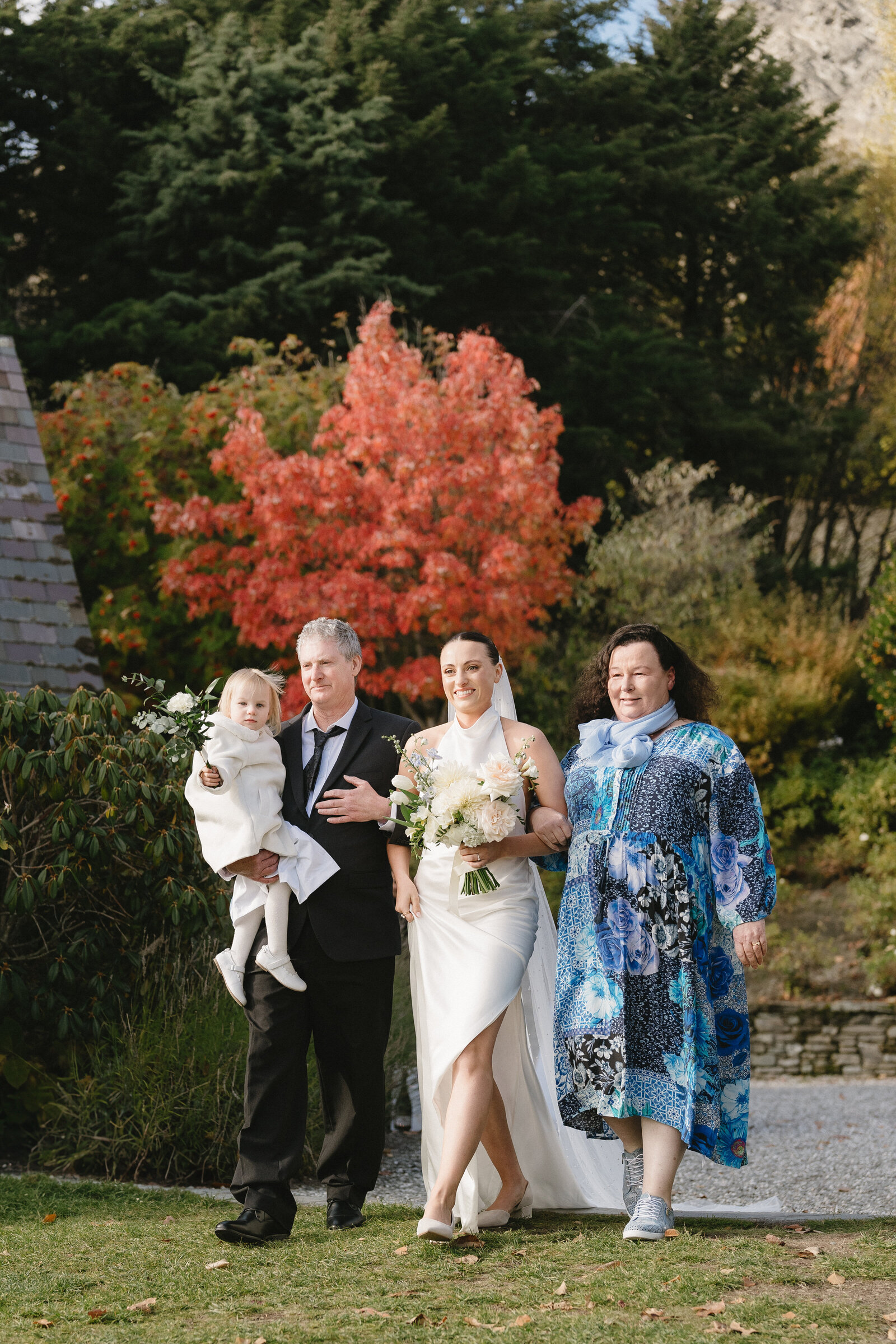Melissa Clark Photography - Queenstown Wedding Photographer - Davina & Doug - Stoneridge & Reds Bar Wedding_-10