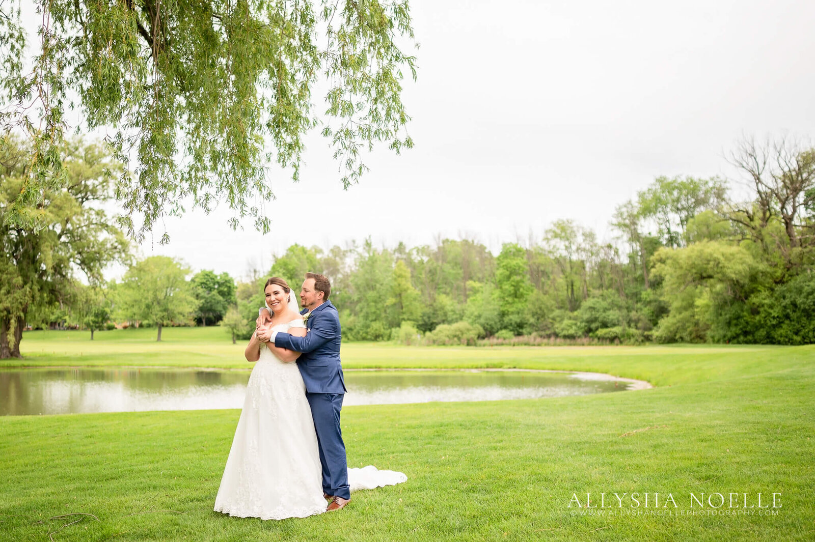 Wedding-at-River-Club-of-Mequon-367