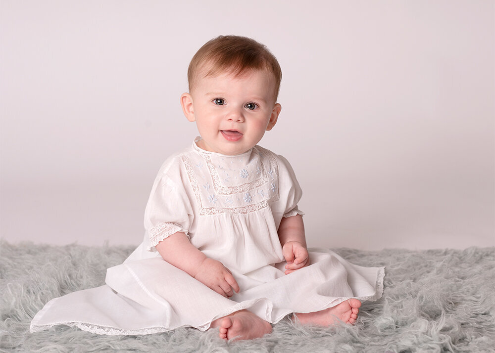 little-girl-in-vintage-dress