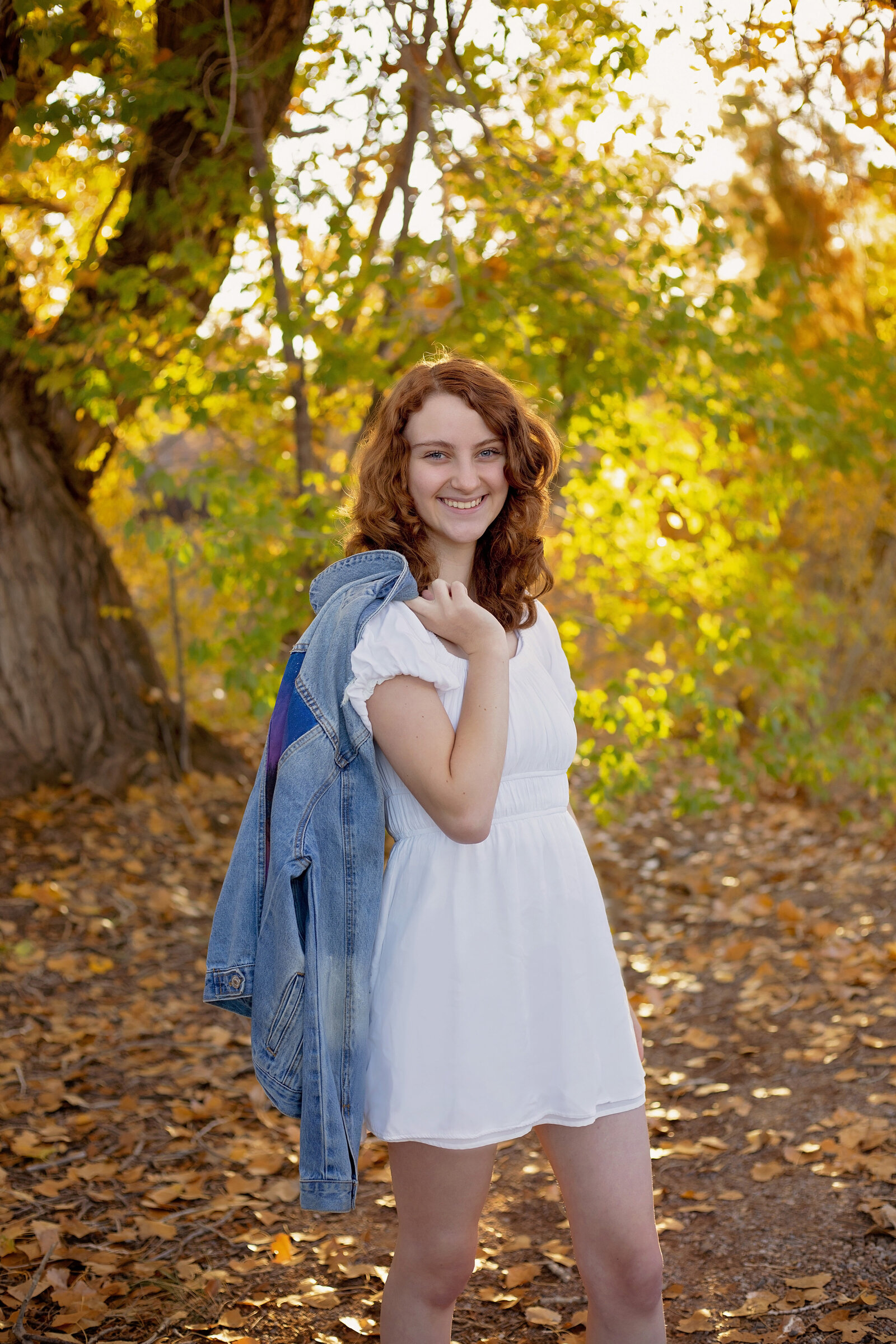 NM-Senior-Girl-Session-With-a-jean-jacket