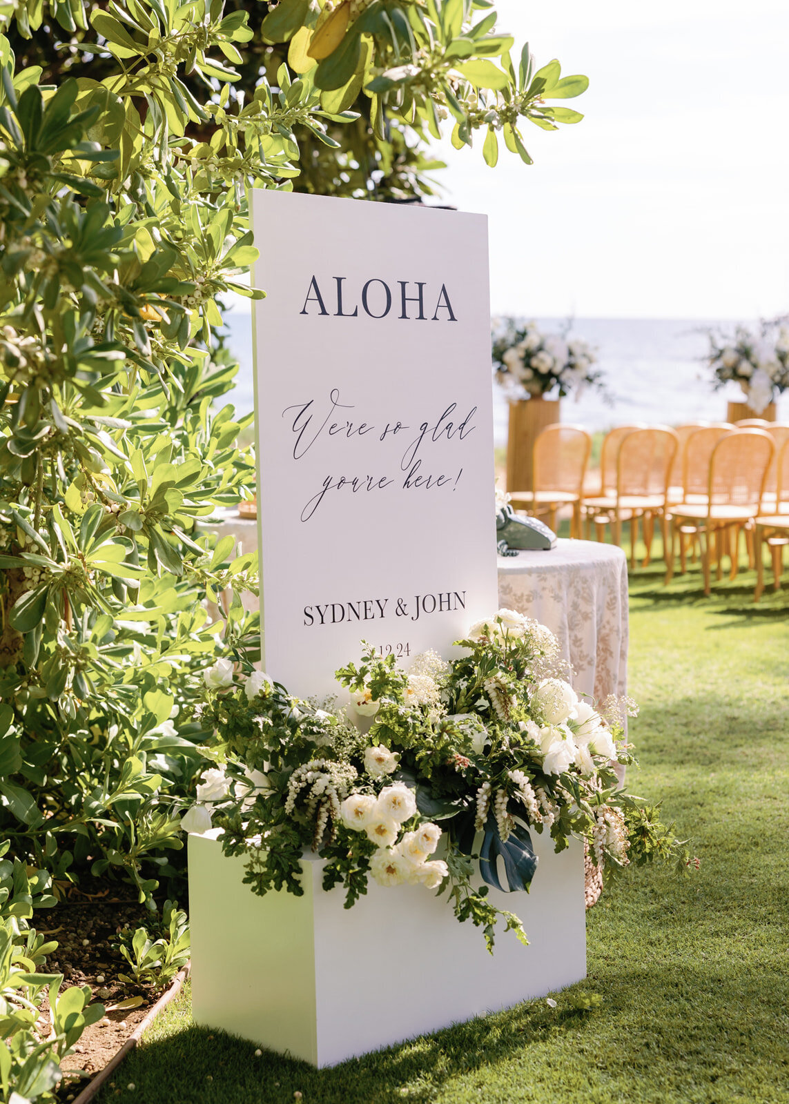 9.12-Sydney-John-Sugar-Beach-Maui-Wedding-474