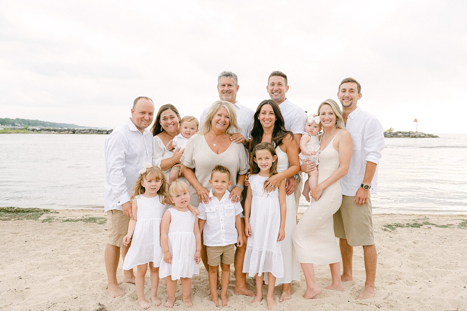 New-Buffalo-Beach_Extended-Family-Photography_Katie-Whitcomb_Miller_0008