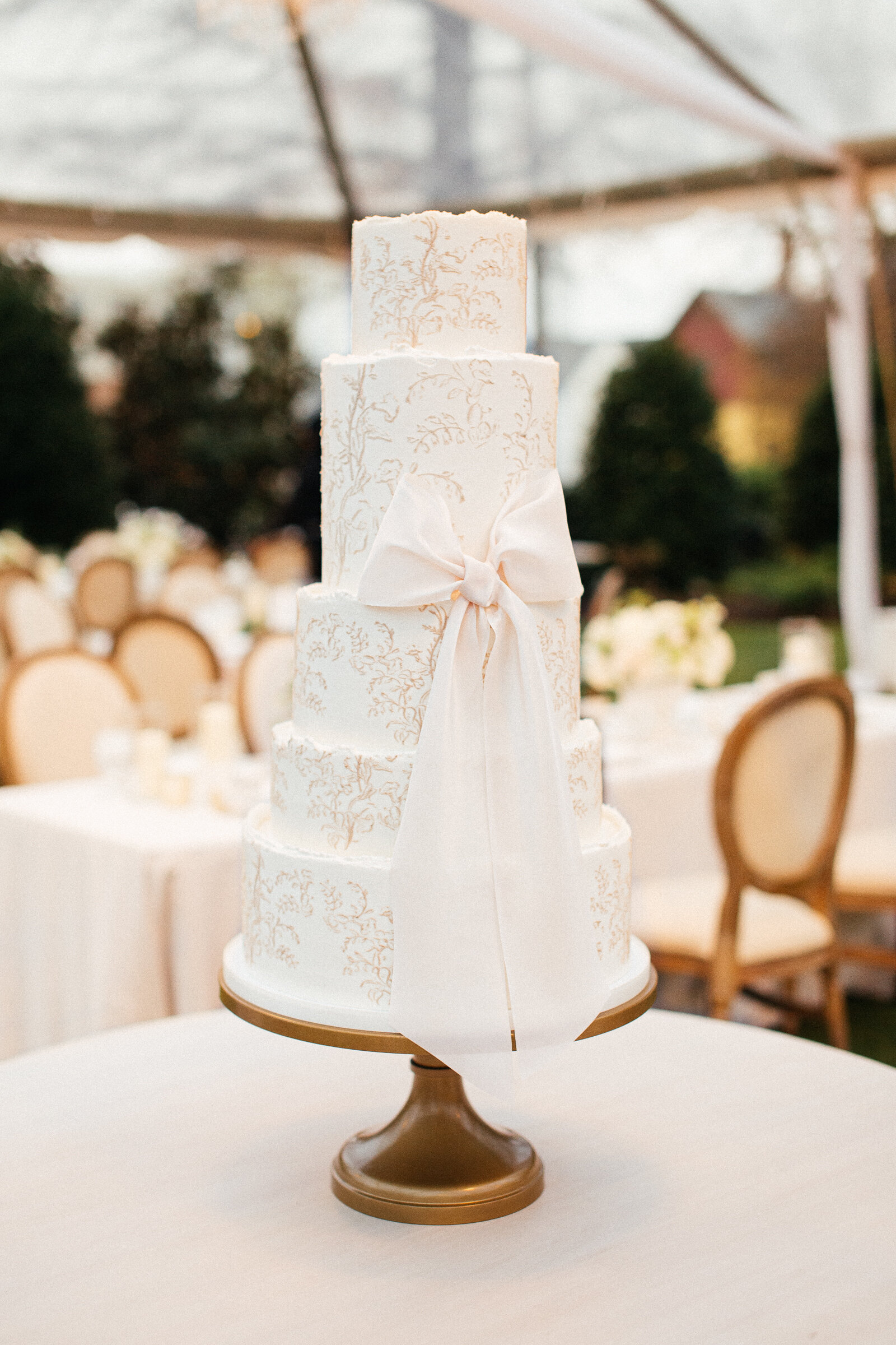 Elegant-Wedding-Cake-Ashley-Cakes-4