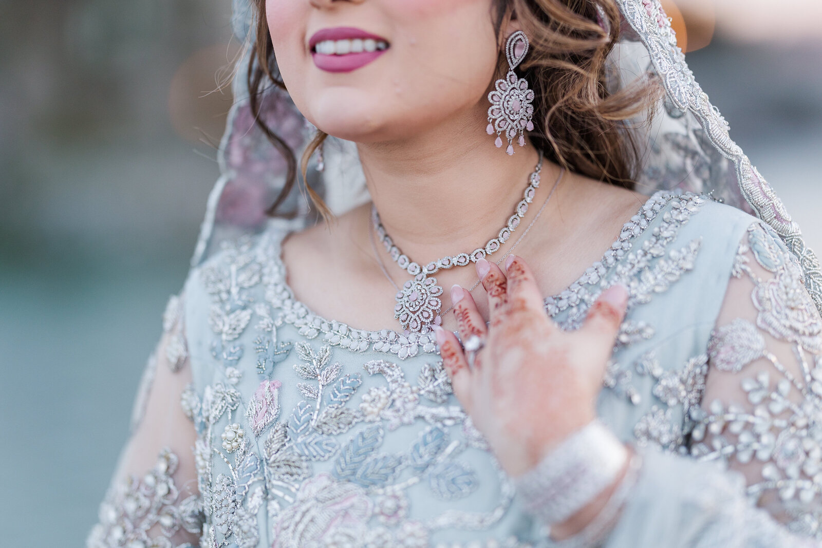 Bride-wedding-dress-details