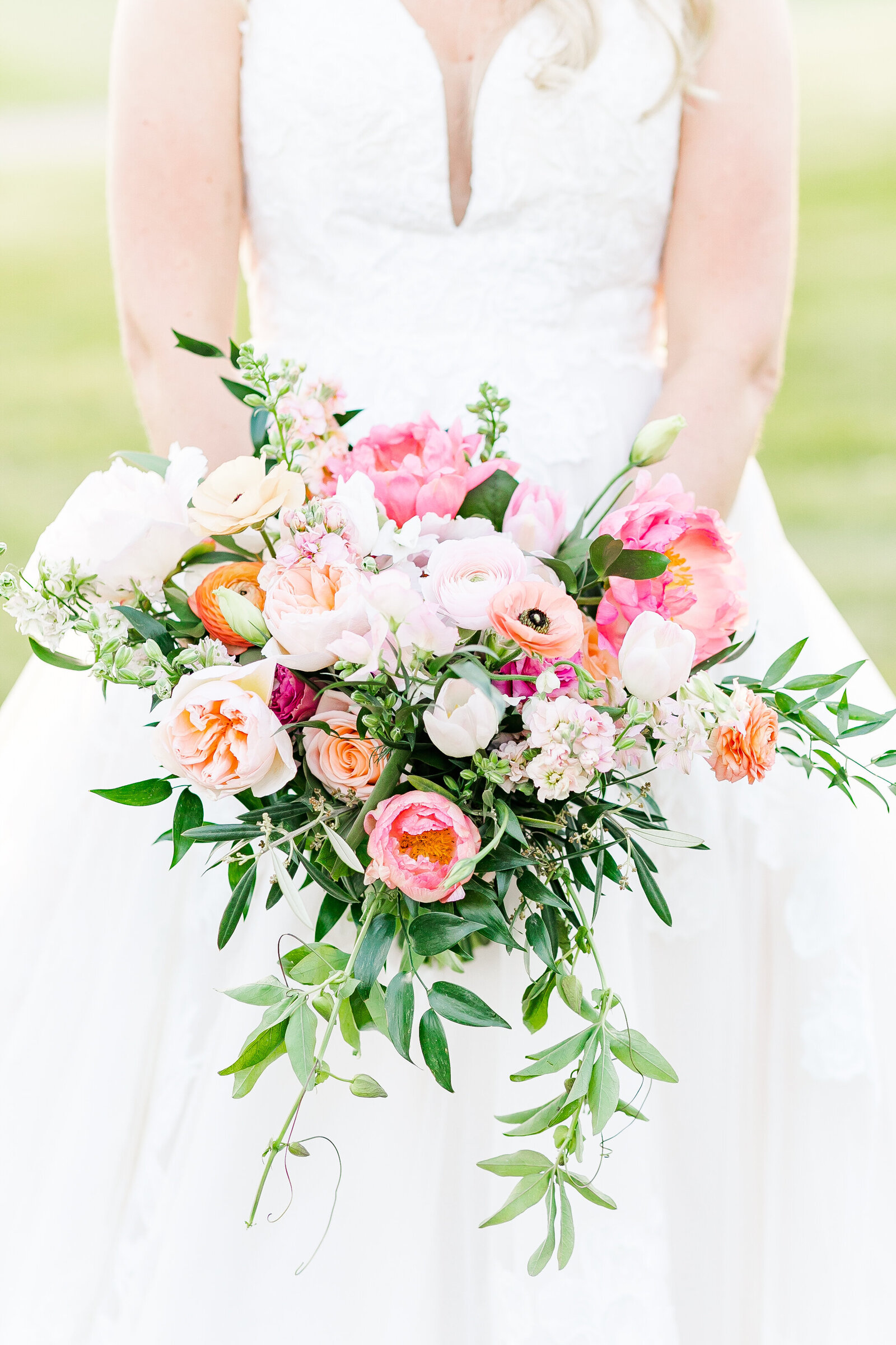 18_generations_wedding_flowers_and_photography_bridal_bouquet