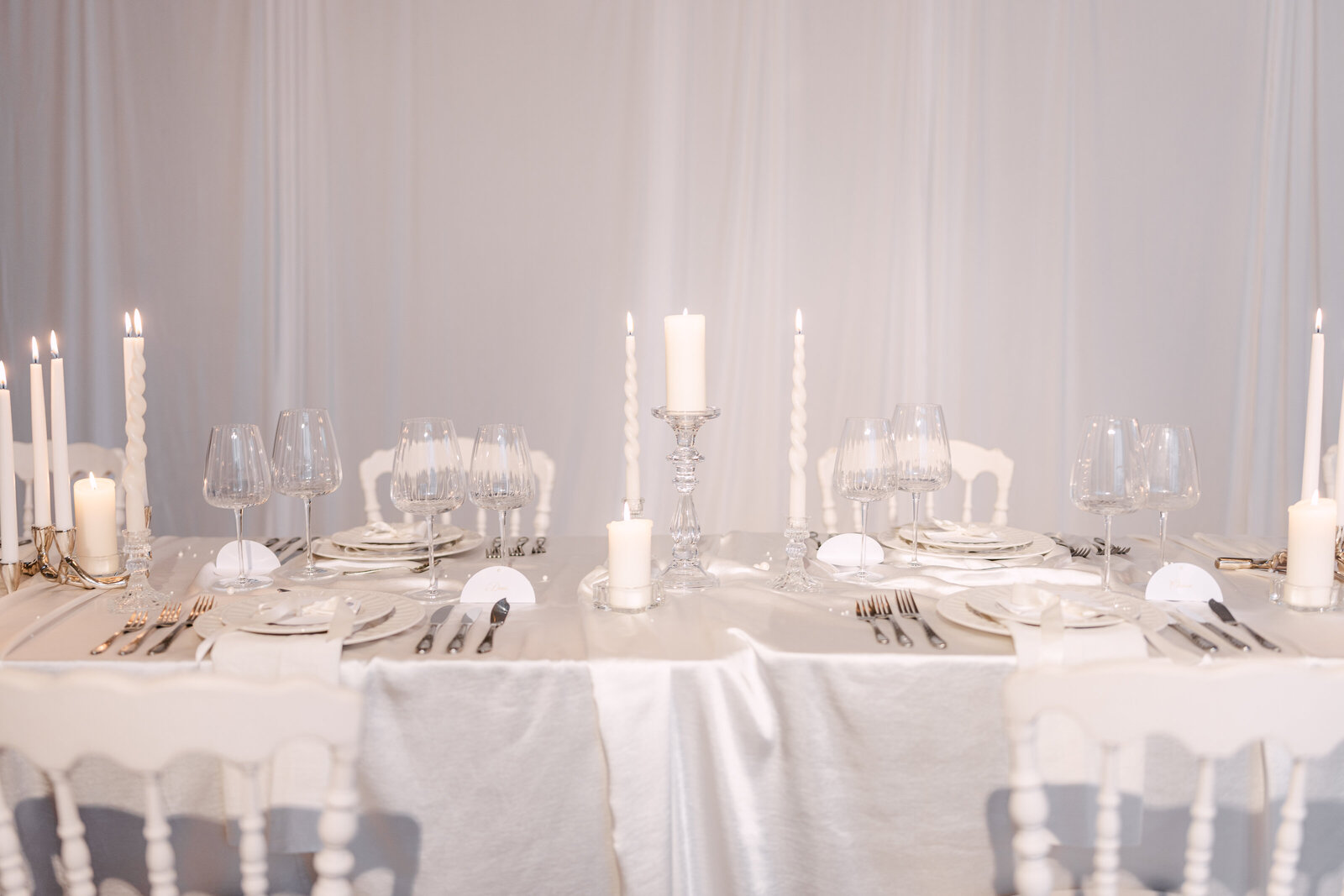Elsa Daniel photographe- Edito Monochrome Blanc - Table- 1-12
