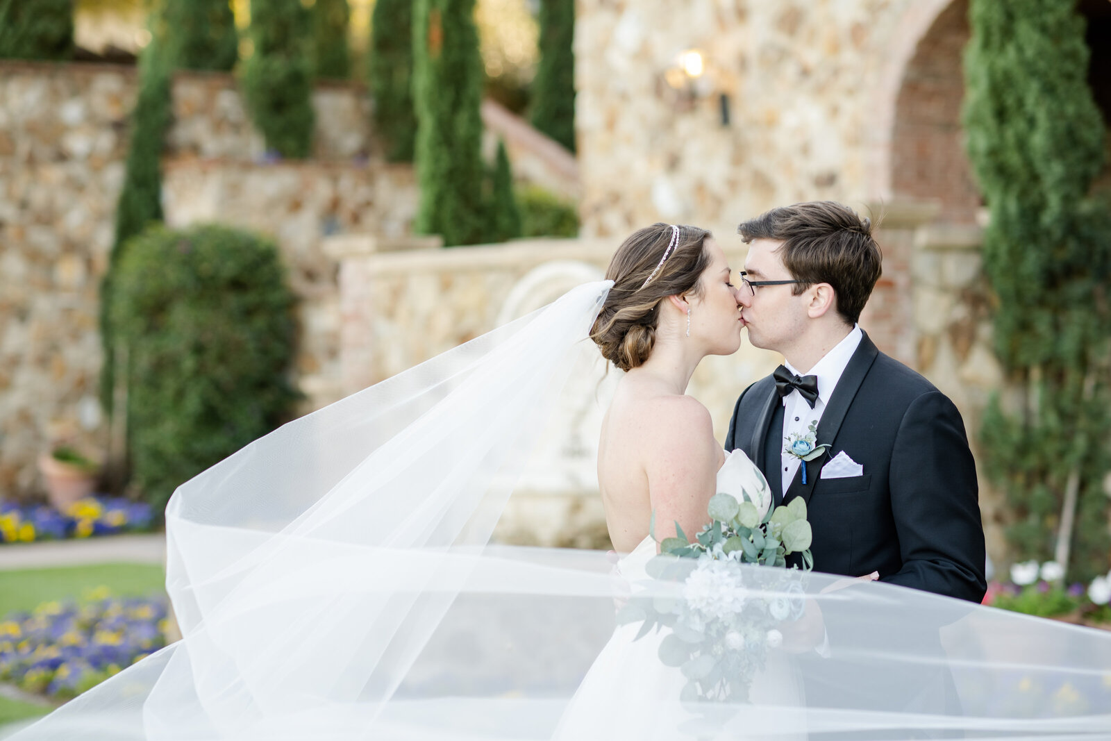 Bride and groom wedding day  Riley James Photography.