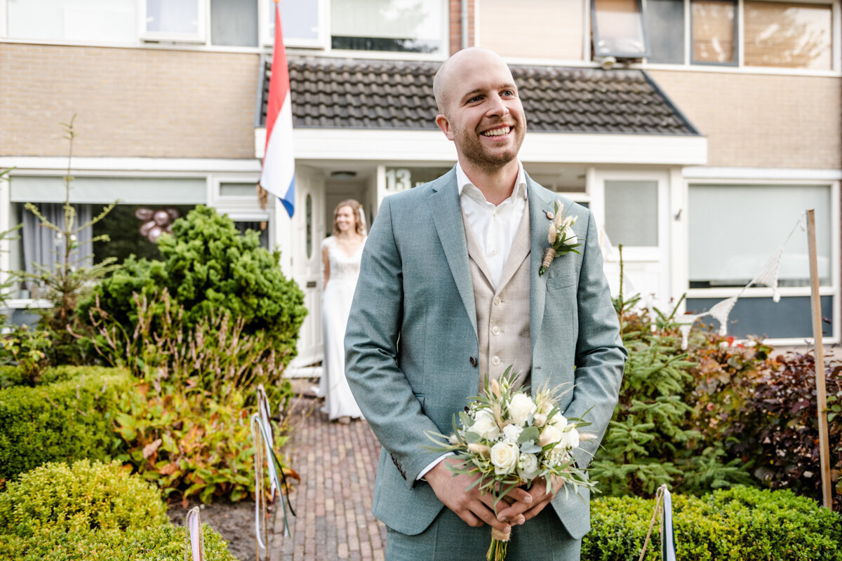 Country bruiloft, boerderij bruiloft, trouwen in Friesland, bruidsfotograaf, trouwfotograaf (28)