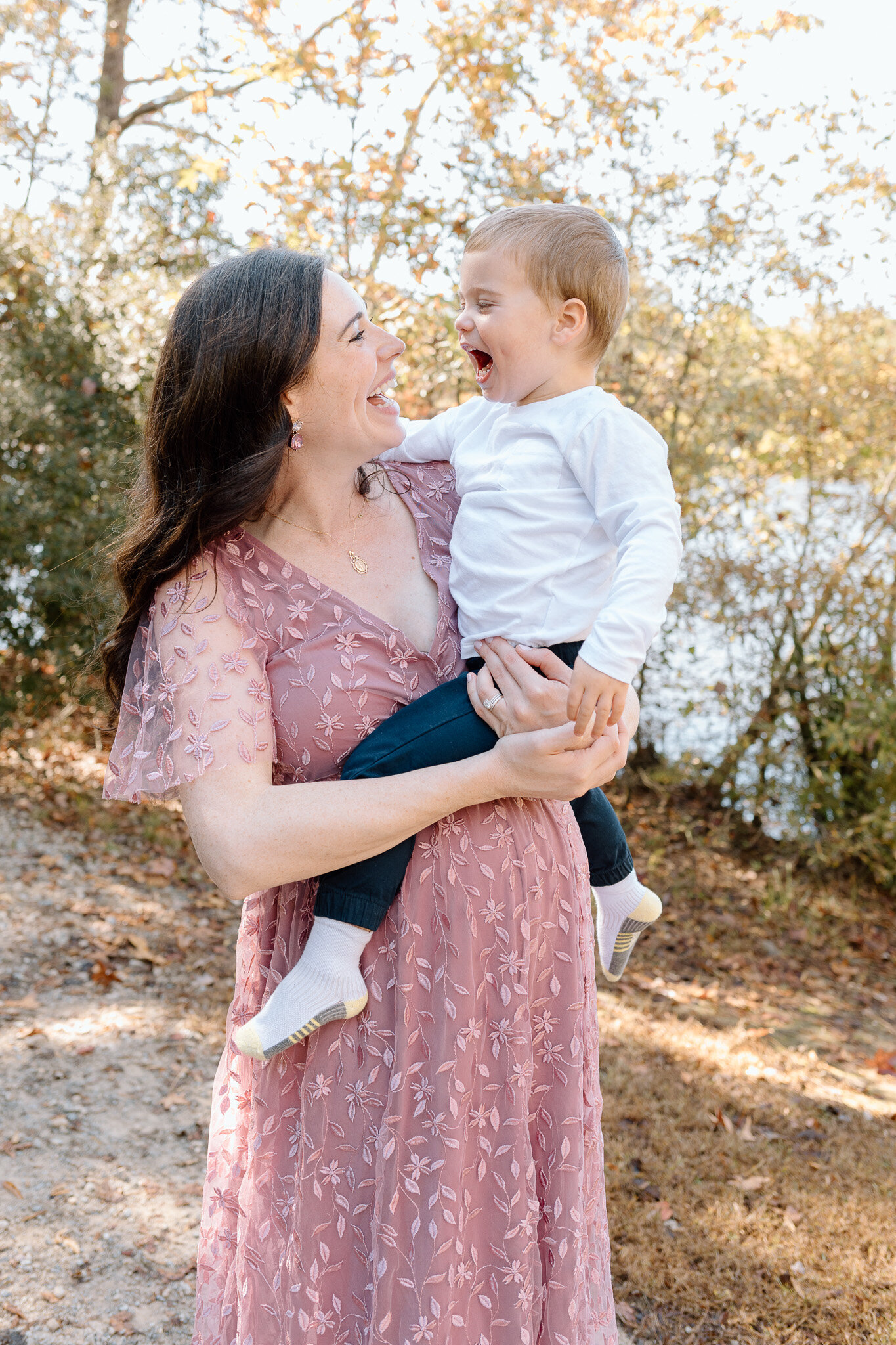 playful-family-maternity-photographer (7)