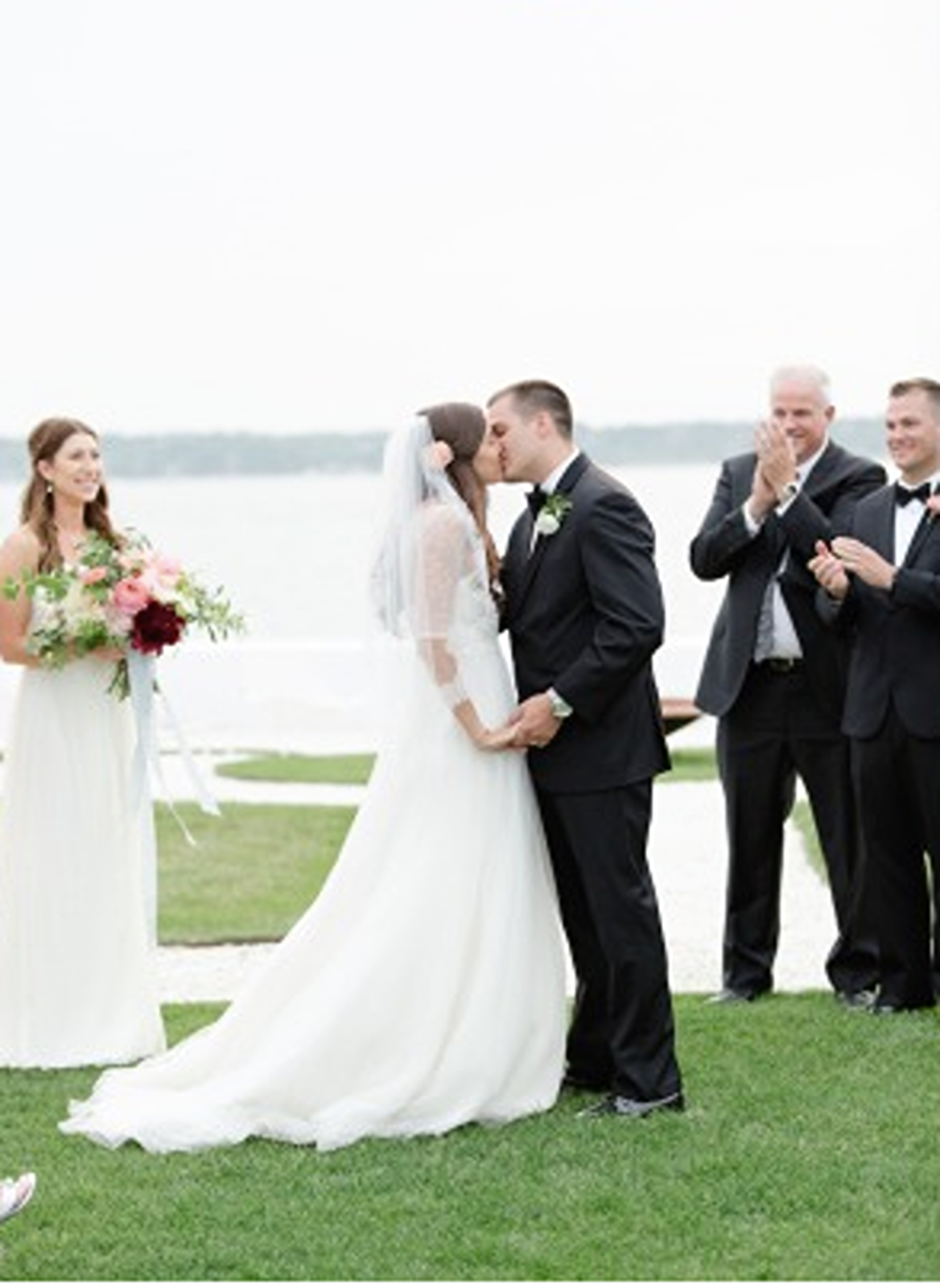 belle-mer-island-house-wedding-newport-ri-bilodeau-barran-melissa-shawn-rebecca-yale-photography-leila-james-events-first-kiss