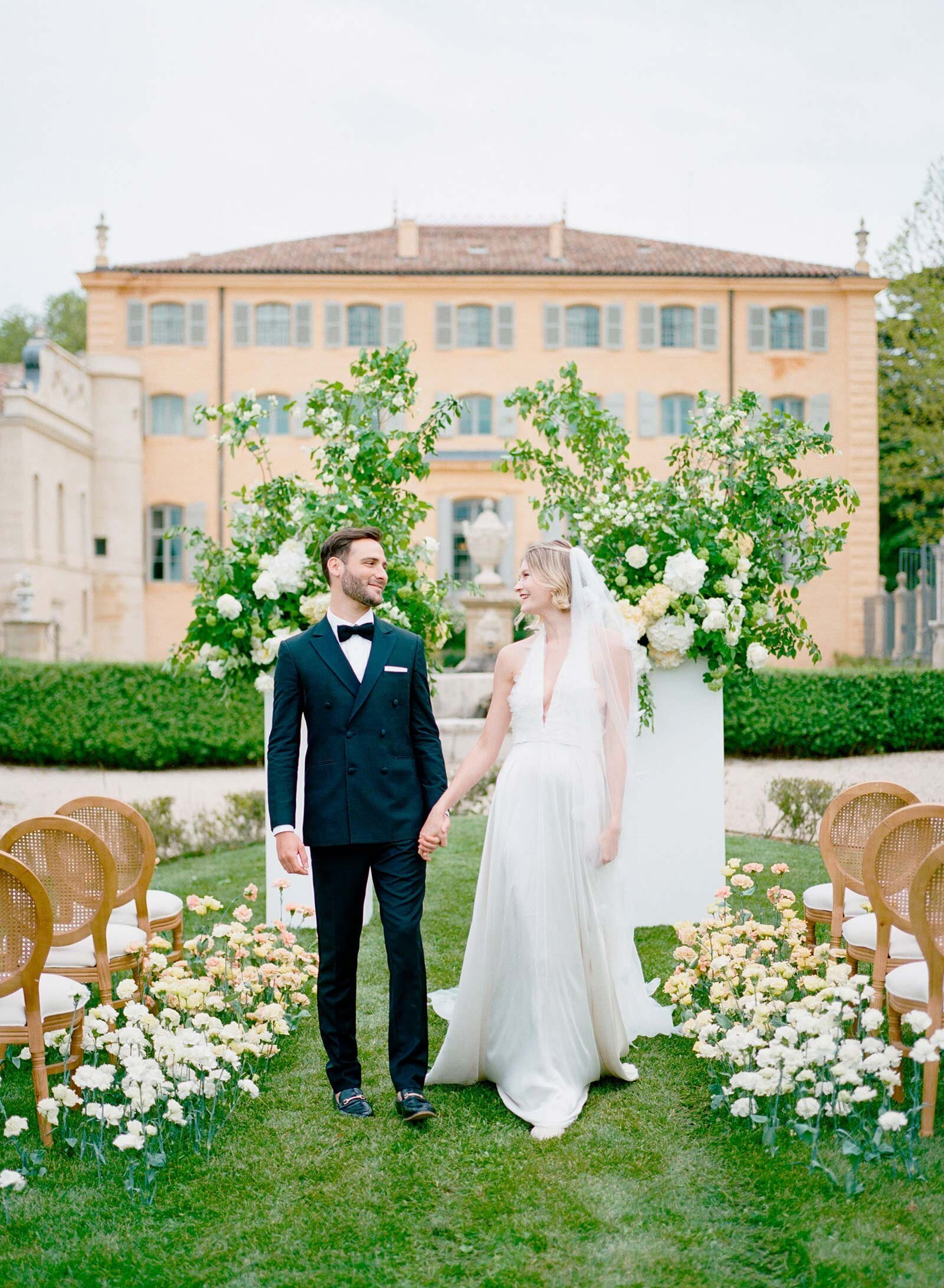 049b_provence_wedding_chateau_de_fonscolombe