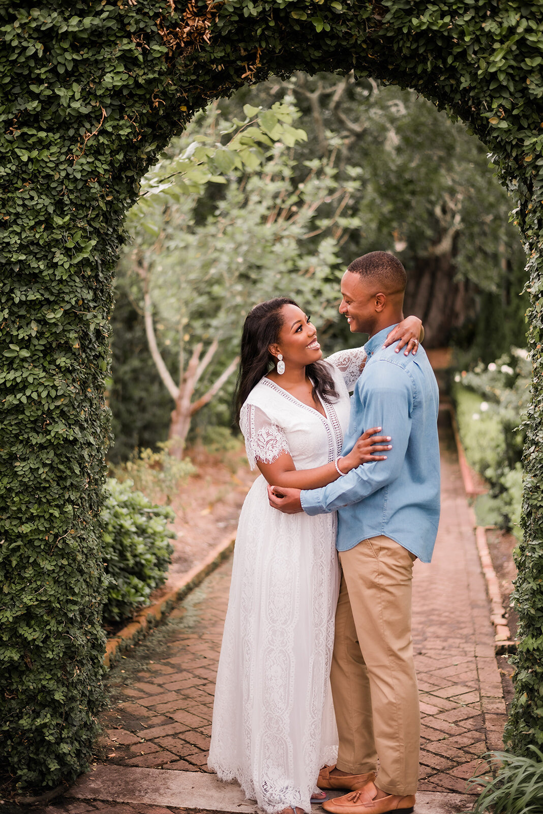 engagement photos Cummer Museum of Art and  Gardens chabeli woolsey photography-58